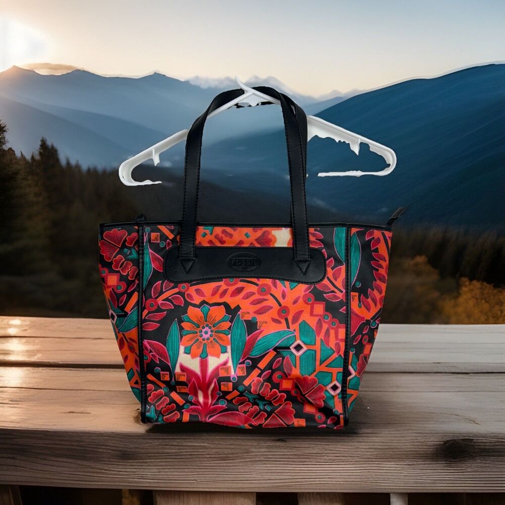 Fossil‎ Tote Bag Style Purse Floral Pattern  - beautifully designed VGC